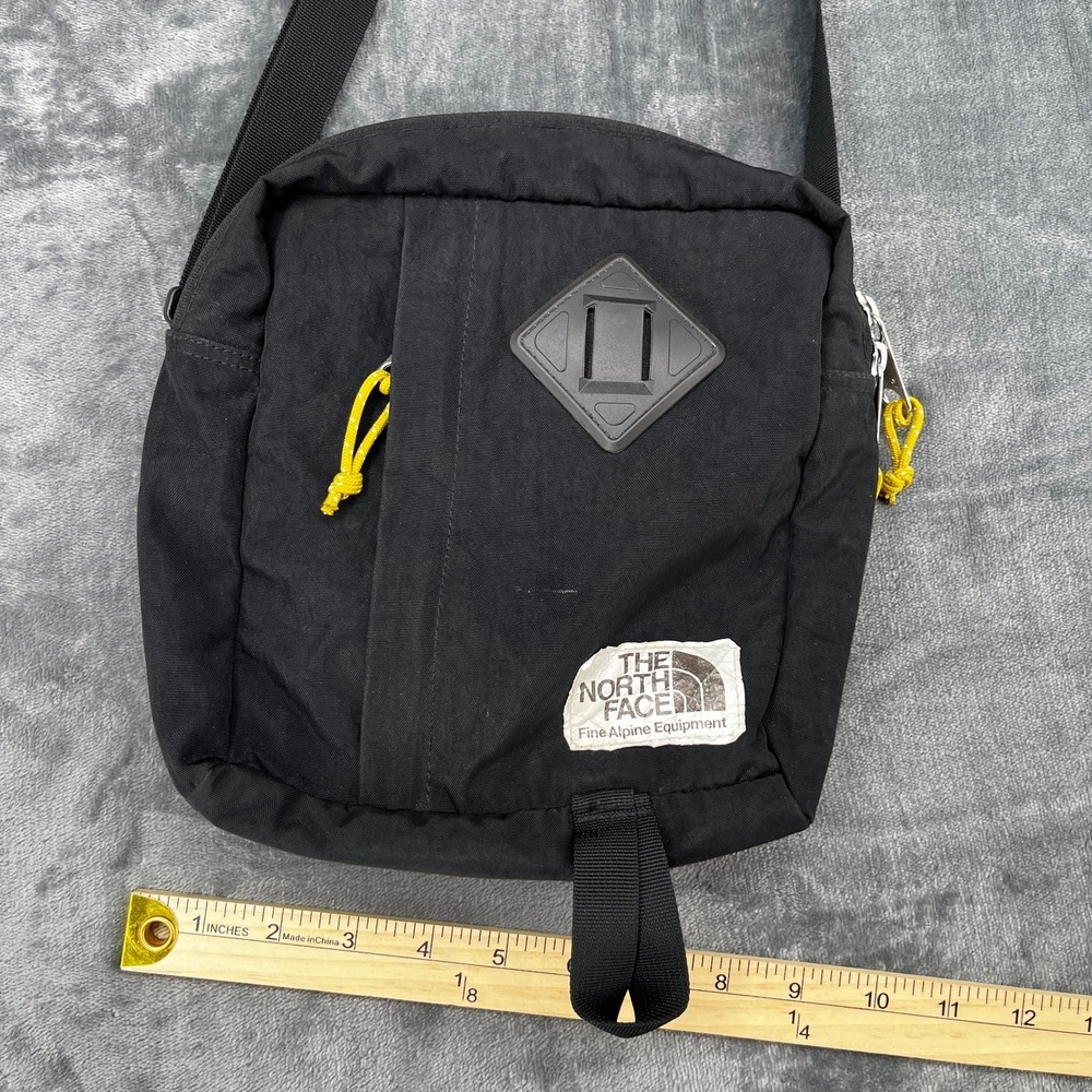 THE NORTH FACE Berkeley Field Shoulder Bag Sling Nylon Crossbody Zip Pouch - Picture 12 of 12